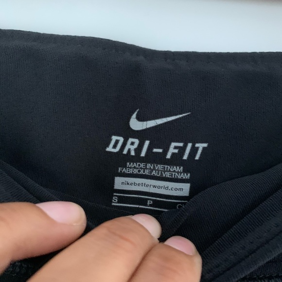 NIKE Dri-Fit Capris - Picture 2 of 3